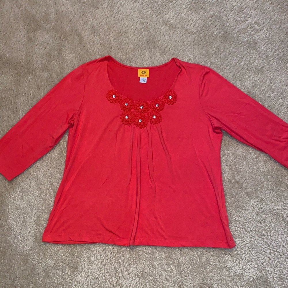 🌺Ruby Rd Beautiful Floral Accent Top🌺 - Picture 2 of 9